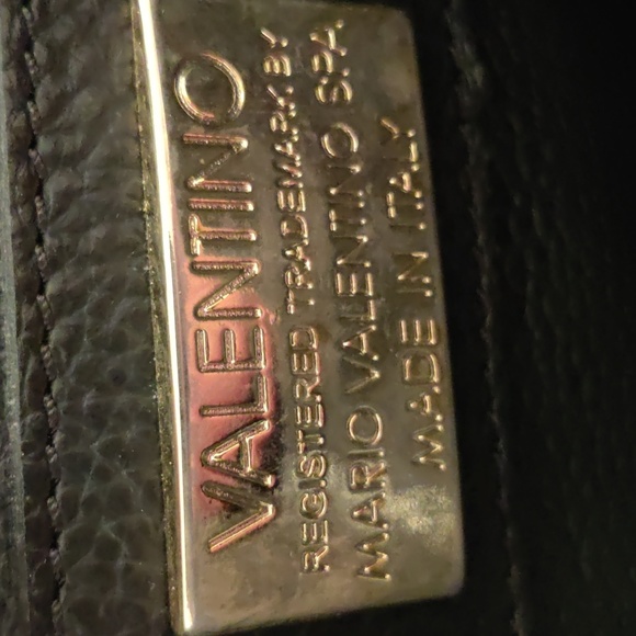 Valentino by Mario Women's gorgeous crossbody bag - Picture 9 of 15